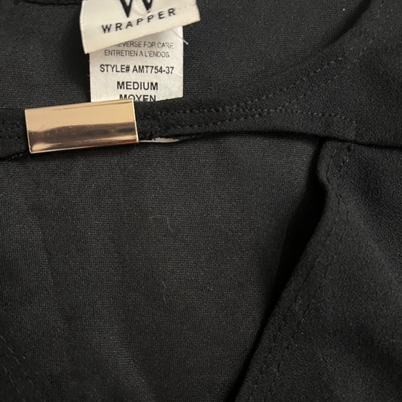 Wrapper black bell sleeve blouse - Picture 2 of 6